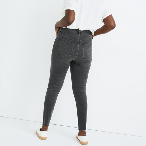 Madewell NWT Petite Curvy High-Rise Skinny Jeans in Black Sea size 26P - Picture 2 of 7